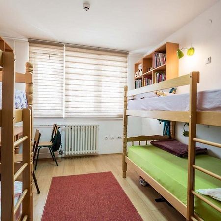 Petar Drapsin Hostel Beograd Bagian luar foto