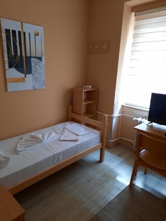Petar Drapsin Hostel Beograd Bagian luar foto