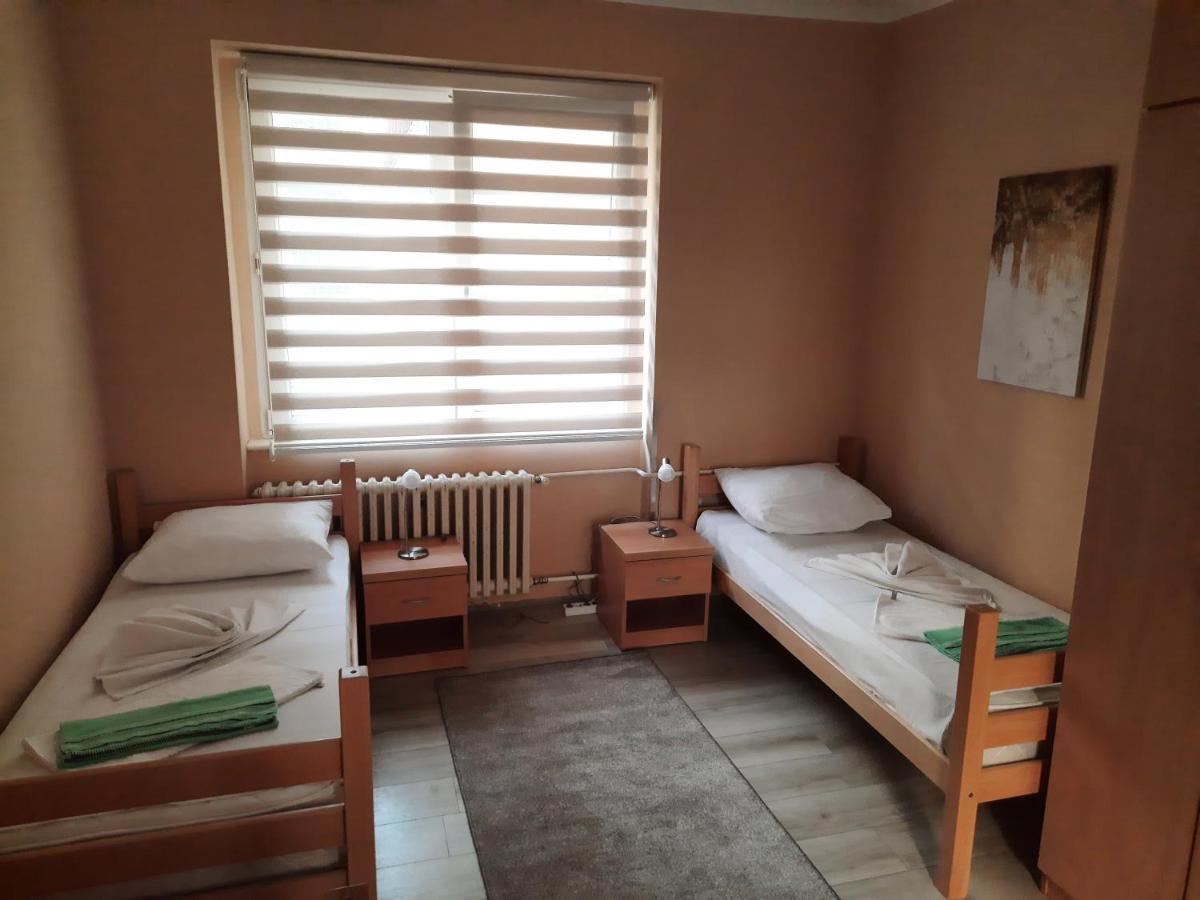 Petar Drapsin Hostel Beograd Bagian luar foto